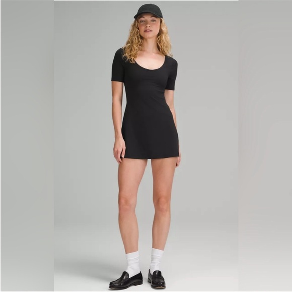 Black Women's Lululemon Dress - Picture 1 of 3